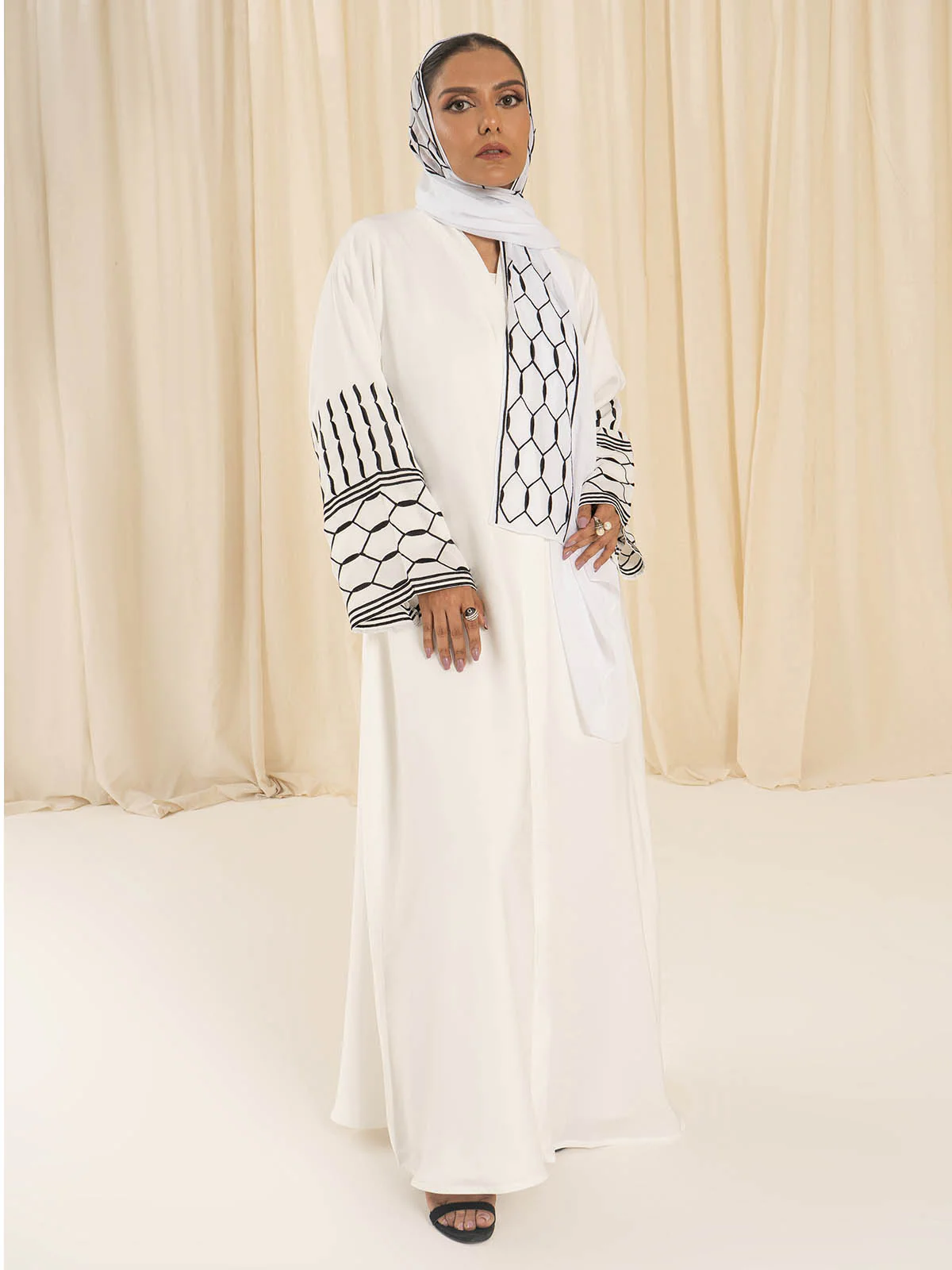 Hive Pearl Abaya